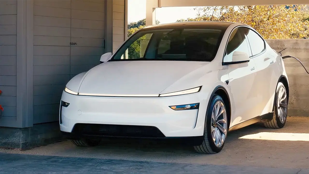 Tesla Model Y 2025